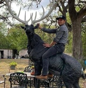 Meet your Posher, Victoriano